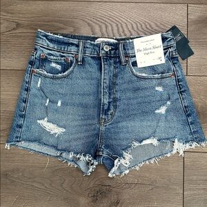 Abercrobie & Fitch The Mom High Rise Distressed Stretch Blue Jean Shorts 27